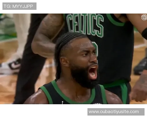 杰伦布朗昨日狂砍40分今日客场对阵鹈鹕出战存疑引发关注